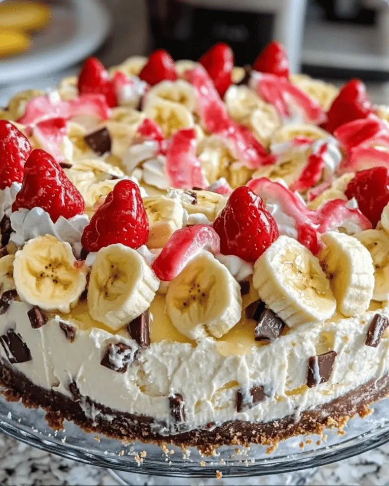 Chilled Banana Split Cheesecake – A Cool, Creamy Dessert Classic